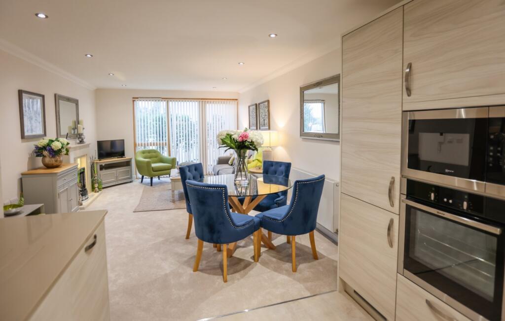 2 bed 1st Floor Flat for rent in Windsor. From Chestertons Estate Agents - Richmond Lettings 2 bed 1st Floor Flat for rent in Windsor. From Chestertons Estate Agents - Richmond Lettings