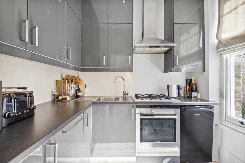 1 bed 1st Floor Flat for rent in Richmond. From Chestertons Estate Agents - Richmond Lettings