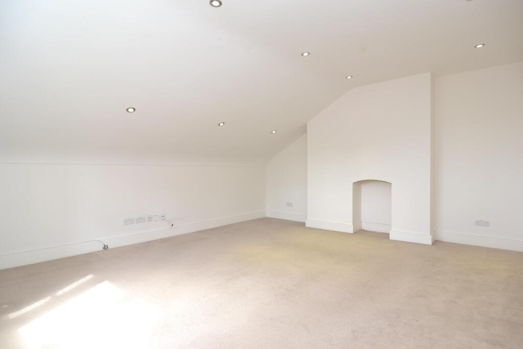 1 bed 1st Floor Flat for rent in Richmond. From Chestertons Estate Agents - Richmond Lettings