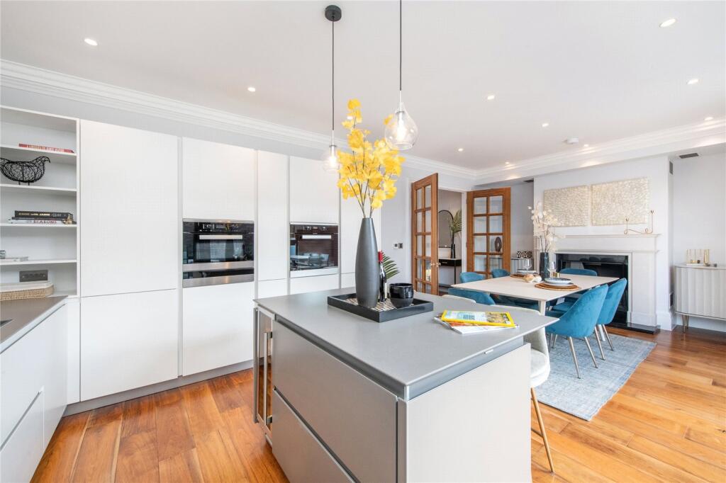 5 bed Semi Detached for rent in Richmond. From Chestertons Estate Agents - Richmond Lettings