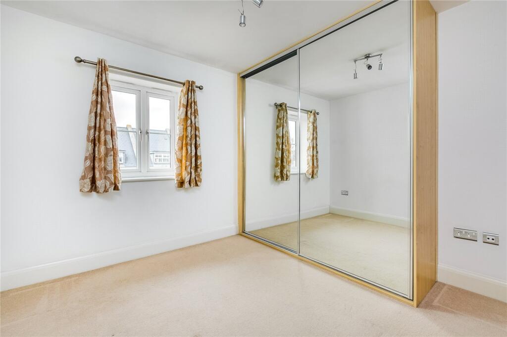 1 bed 1st Floor Flat for rent in Richmond. From Chestertons Estate Agents - Richmond Lettings