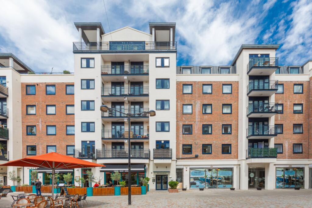 2 bed 1st Floor Flat for rent in Kingston upon Thames. From Chestertons Estate Agents - Richmond Lettings