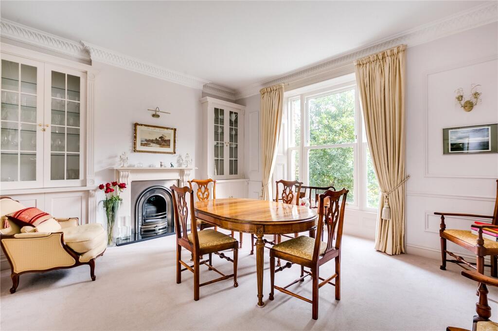 2 bed 1st Floor Flat for rent in Richmond. From Chestertons Estate Agents - Richmond Lettings
