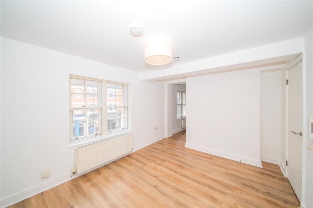 1 bed Detached for rent in Twickenham. From Chestertons Estate Agents - Richmond Lettings