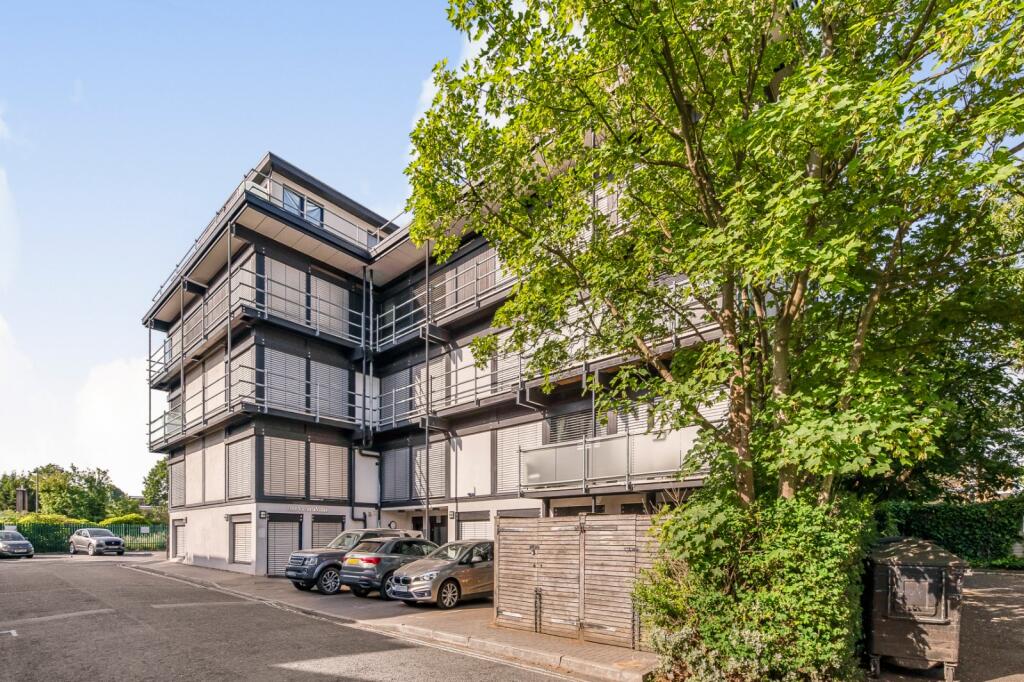 1 bed 1st Floor Flat for rent in Richmond upon Thames. From Chestertons Estate Agents - Richmond Lettings