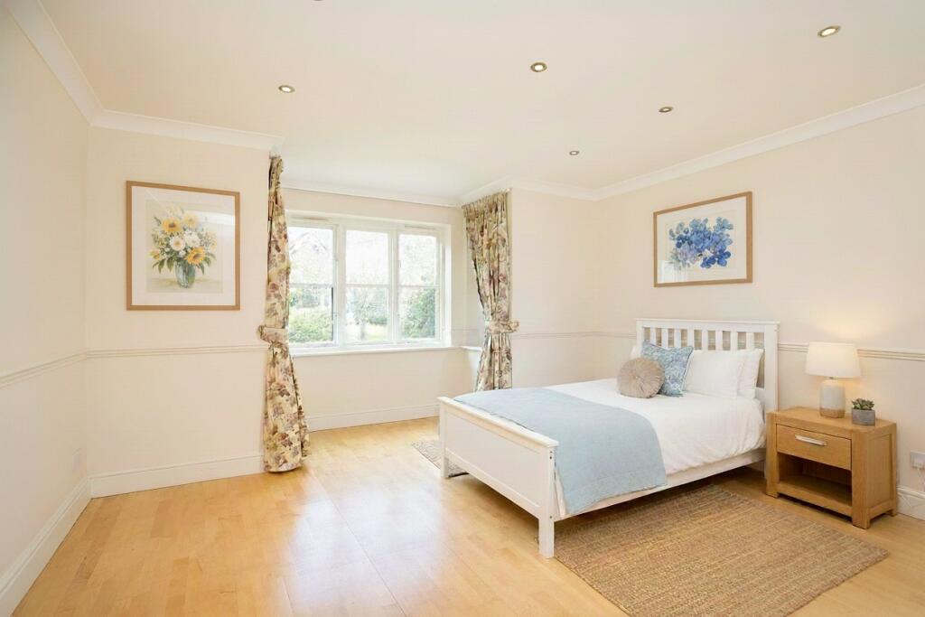 4 bed Detached for rent in Richmond. From Chestertons Estate Agents - Richmond Lettings