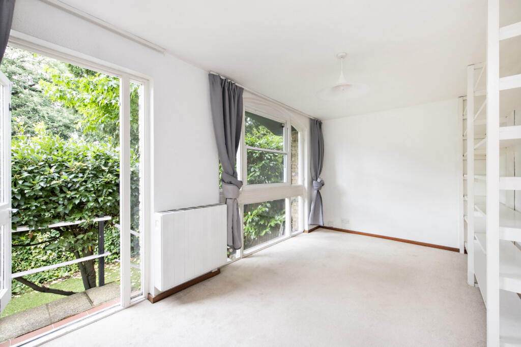 3 bed Mid Terraced House for rent in Richmond. From Chestertons Estate Agents - Richmond Lettings