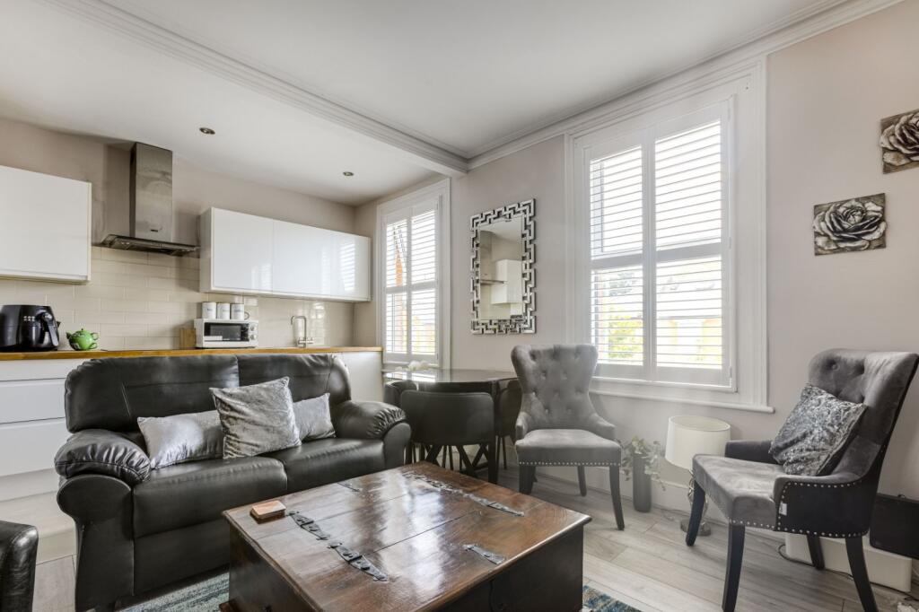 2 bed Not Specified for rent in Surbiton. From Chestertons Estate Agents - Richmond Lettings 2 bed Not Specified for rent in Surbiton. From Chestertons Estate Agents - Richmond Lettings