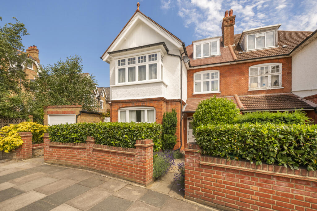 1 bed 1st Floor Flat for rent in Richmond. From Chestertons Estate Agents - Richmond Lettings 1 bed 1st Floor Flat for rent in Richmond. From Chestertons Estate Agents - Richmond Lettings