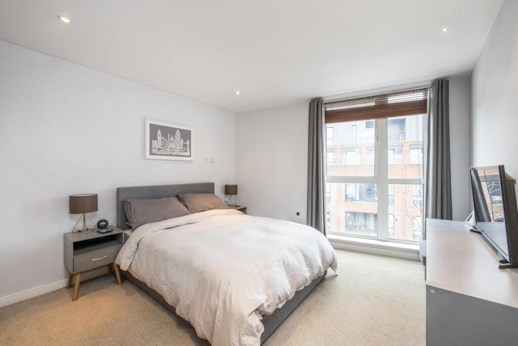 2 bed 1st Floor Flat for rent in Kingston upon Thames. From Chestertons Estate Agents - Richmond Lettings