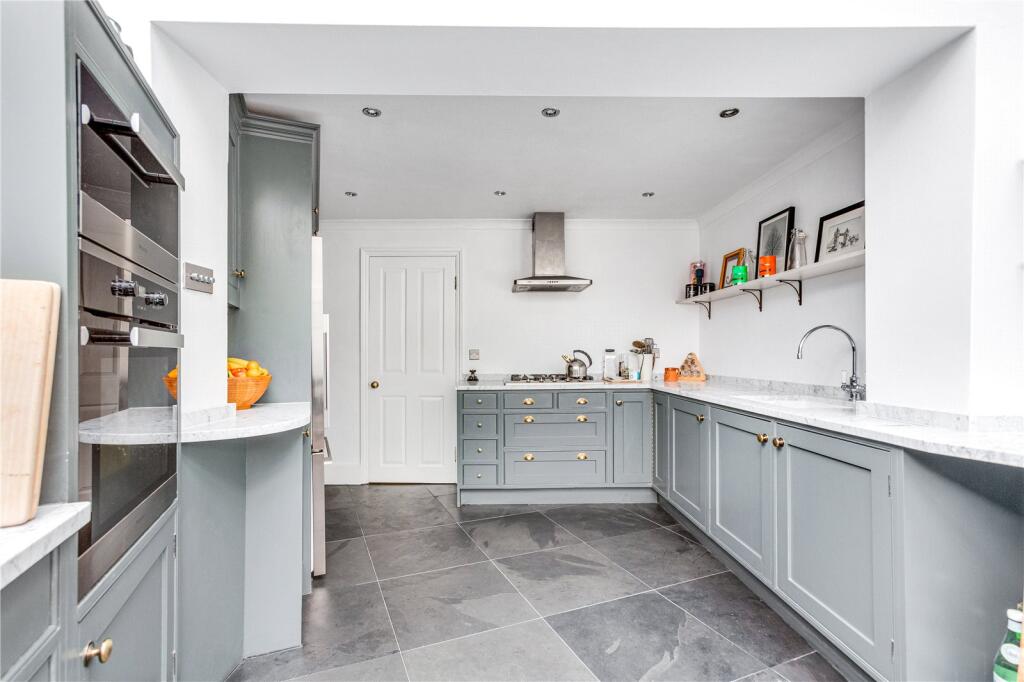 5 bed Semi Detached for rent in Richmond. From Chestertons Estate Agents - Richmond Lettings 5 bed Semi Detached for rent in Richmond. From Chestertons Estate Agents - Richmond Lettings