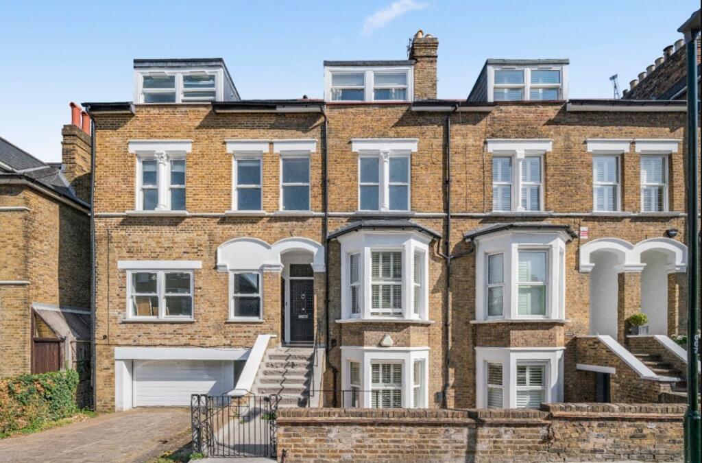 2 bed Annexe for rent in Richmond. From Chestertons Estate Agents - Richmond Lettings