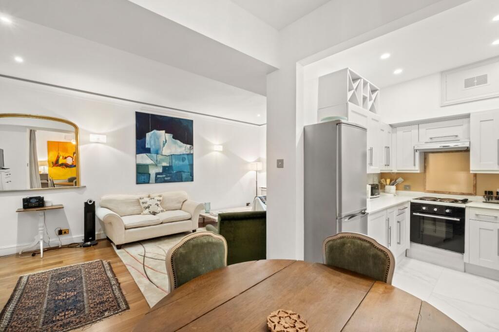 1 bed 1st Floor Flat for rent in Chelsea. From Chestertons Estate Agents - South Kensington Lettings 1 bed 1st Floor Flat for rent in Chelsea. From Chestertons Estate Agents - South Kensington Lettings
