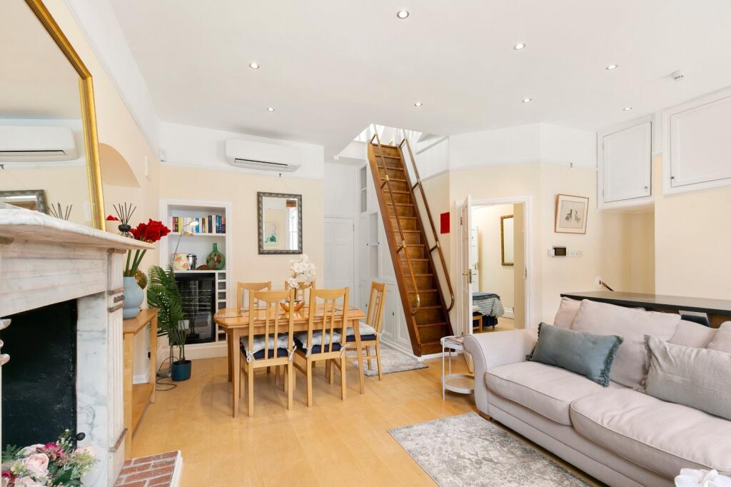 2 bed Annexe for rent in Kensington. From Chestertons Estate Agents - South Kensington Lettings