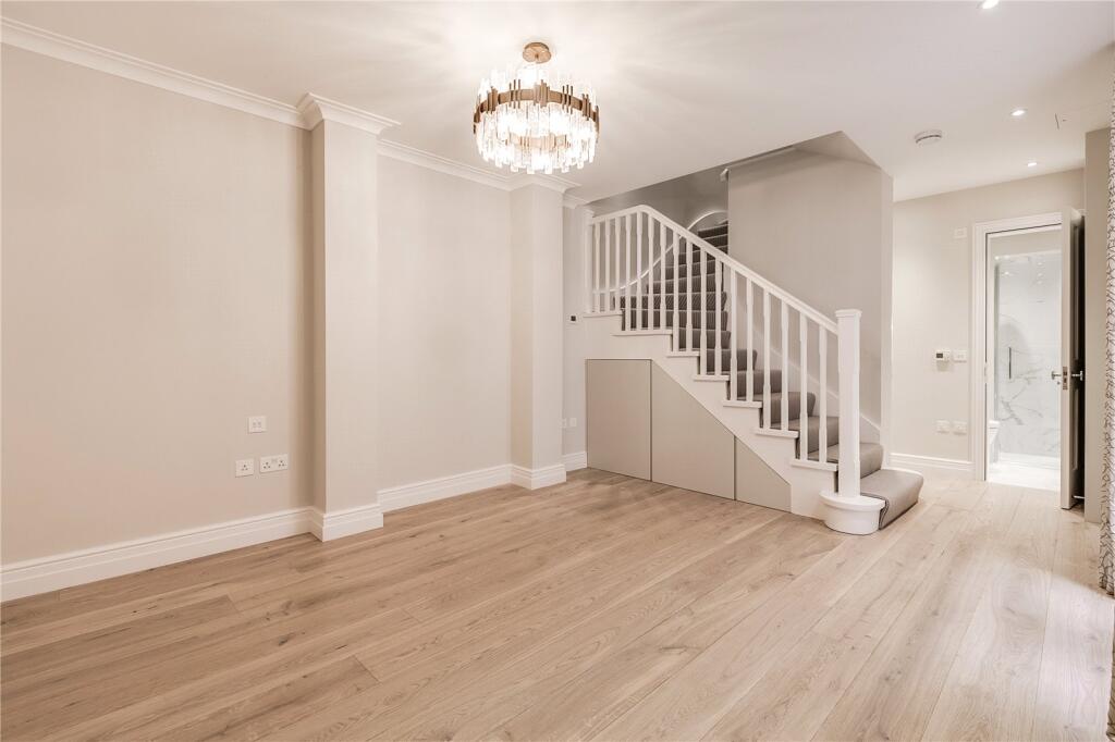 0 bed 1st Floor Flat for rent in Chelsea. From Chestertons Estate Agents - South Kensington Lettings