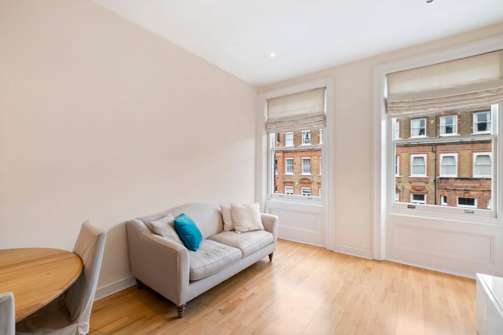 2 bed 1st Floor Flat for rent in Chelsea. From Chestertons Estate Agents - South Kensington Lettings
