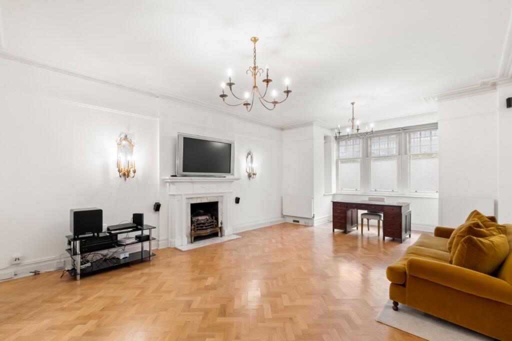 2 bed 1st Floor Flat for rent in Kensington. From Chestertons Estate Agents - South Kensington Lettings