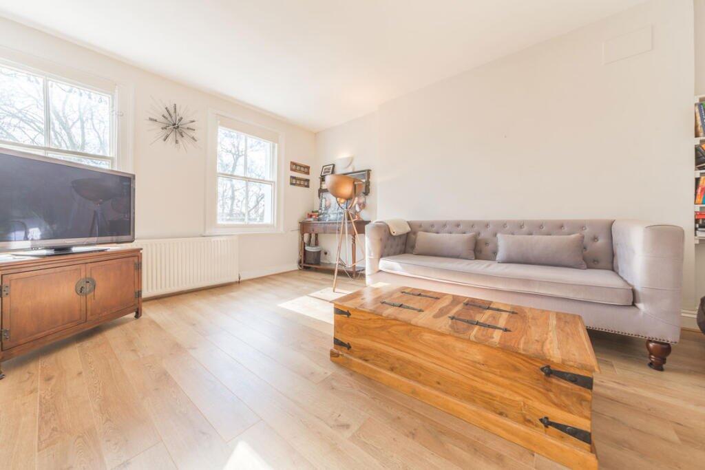 2 bed 1st Floor Flat for rent in Kensington. From Chestertons Estate Agents - South Kensington Lettings