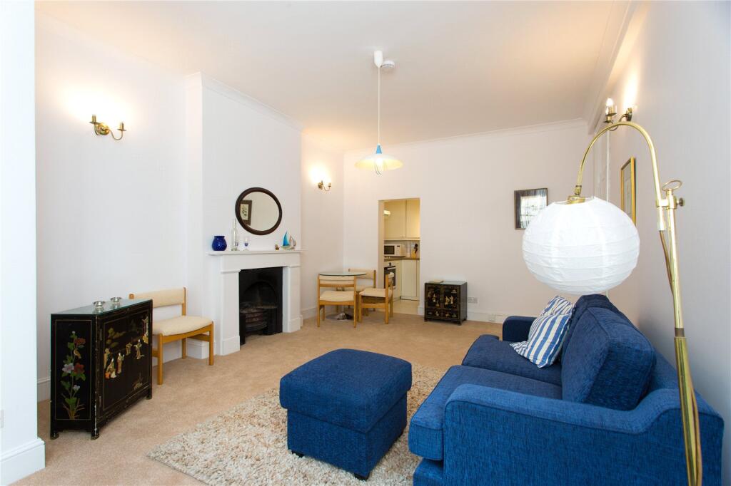 1 bed 1st Floor Flat for rent in Chelsea. From Chestertons Estate Agents - South Kensington Lettings