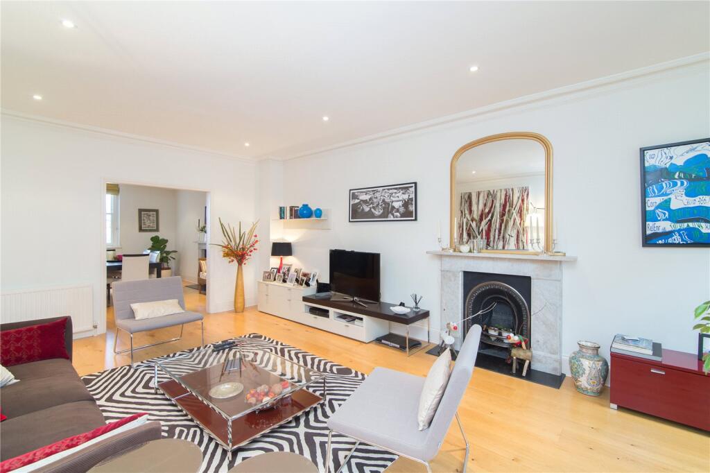 4 bed 1st Floor Flat for rent in Chelsea. From Chestertons Estate Agents - South Kensington Lettings