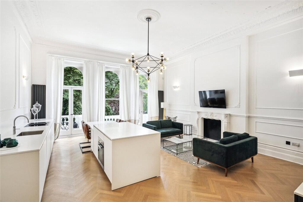2 bed 1st Floor Flat for rent in Kensington. From Chestertons Estate Agents - South Kensington Lettings