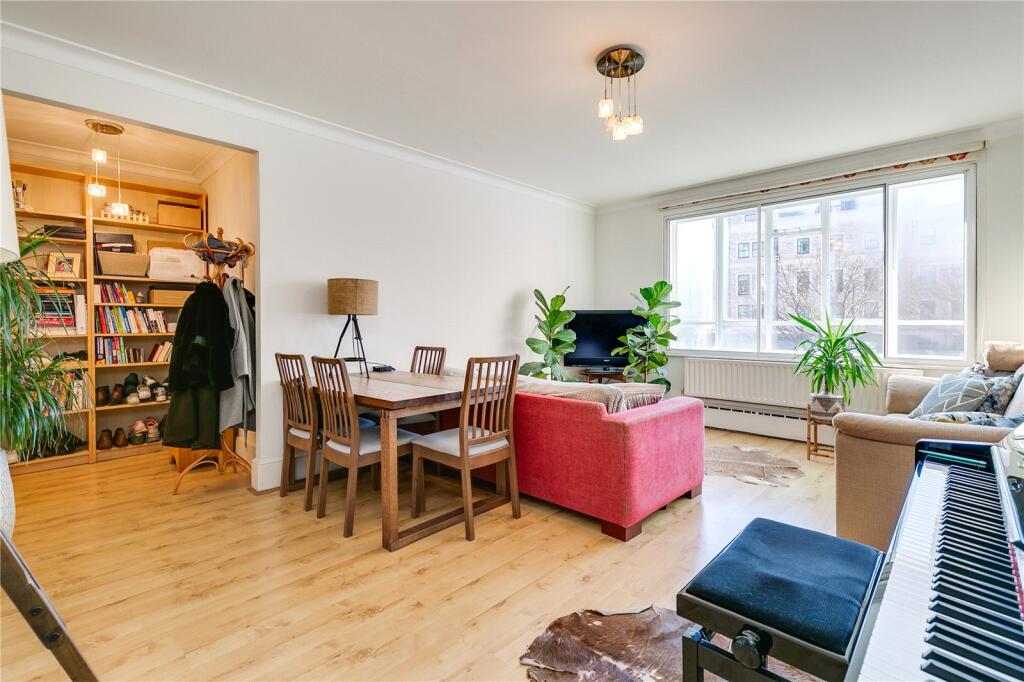 1 bed 1st Floor Flat for rent in Kensington. From Chestertons Estate Agents - South Kensington Lettings