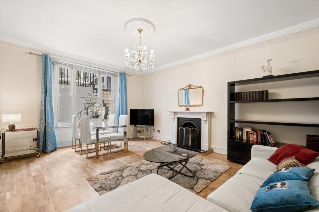 2 bed 1st Floor Flat for rent in Kensington. From Chestertons Estate Agents - South Kensington Lettings 2 bed 1st Floor Flat for rent in Kensington. From Chestertons Estate Agents - South Kensington Lettings