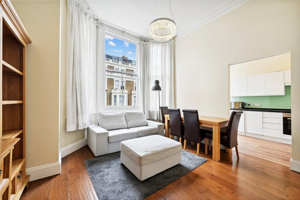 2 bed 1st Floor Flat for rent in Kensington. From Chestertons Estate Agents - South Kensington Lettings