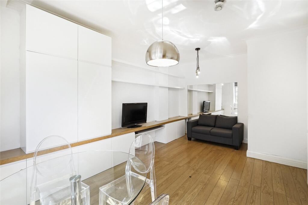 1 bed 1st Floor Flat for rent in Kensington. From Chestertons Estate Agents - South Kensington Lettings