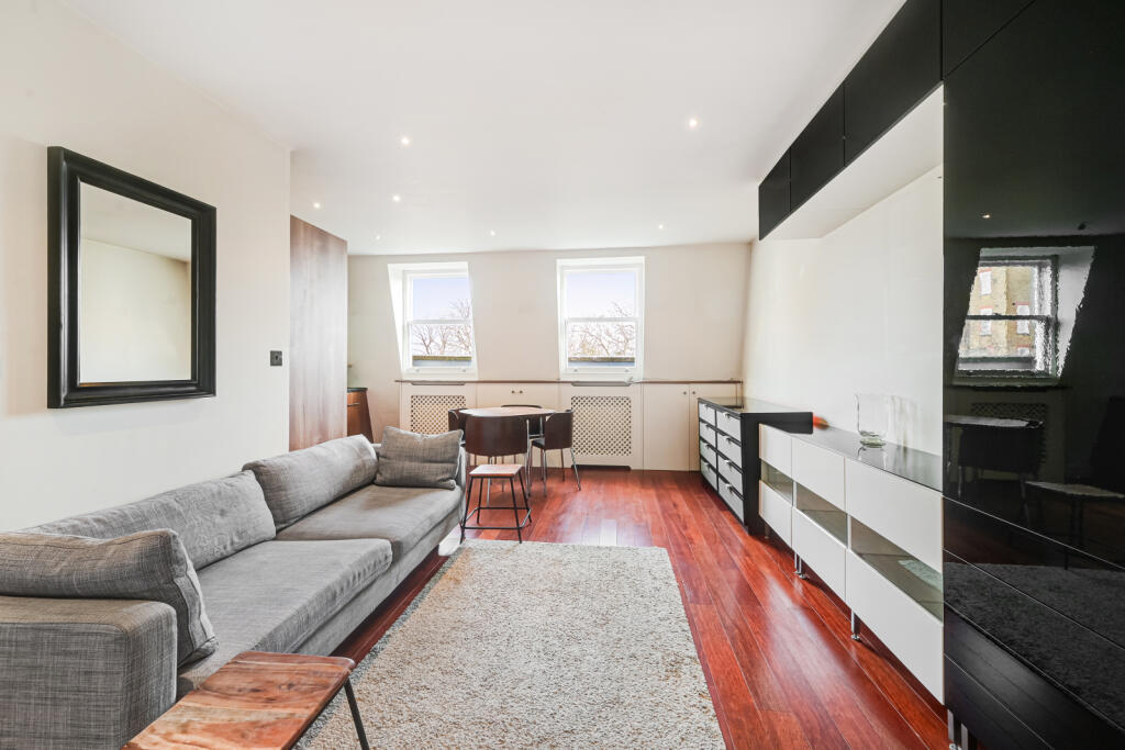 1 bed 1st Floor Flat for rent in Kensington. From Chestertons Estate Agents - South Kensington Lettings