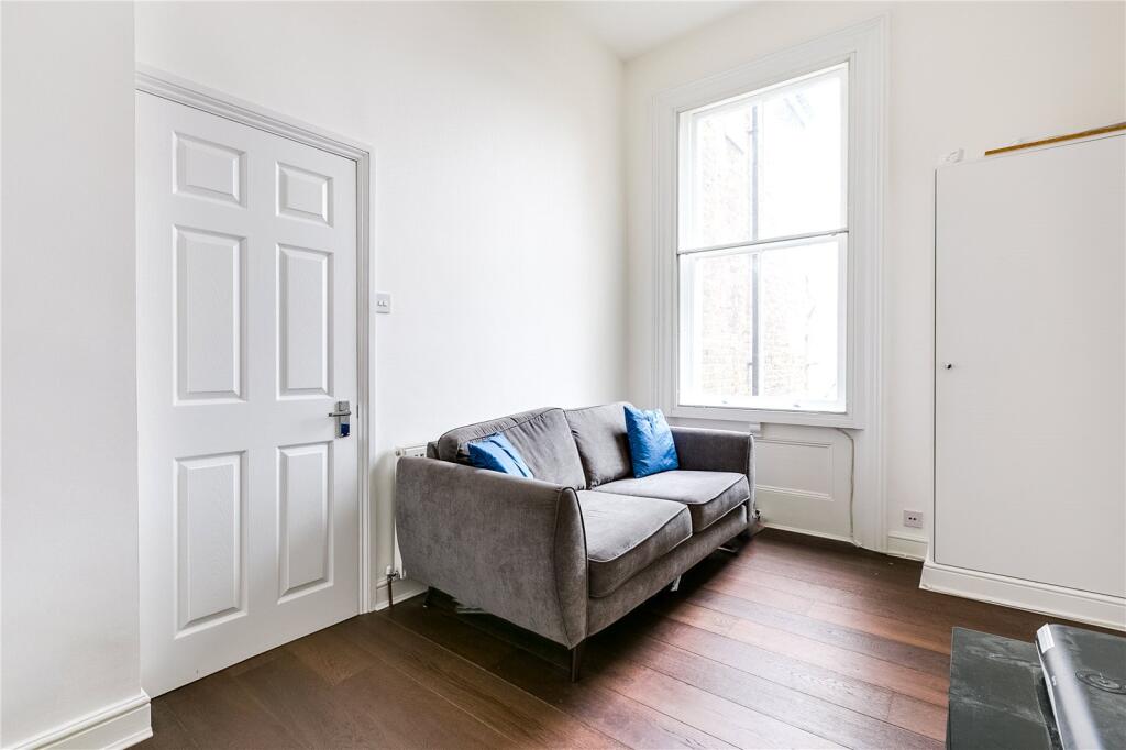 1 bed 1st Floor Flat for rent in Kensington. From Chestertons Estate Agents - South Kensington Lettings