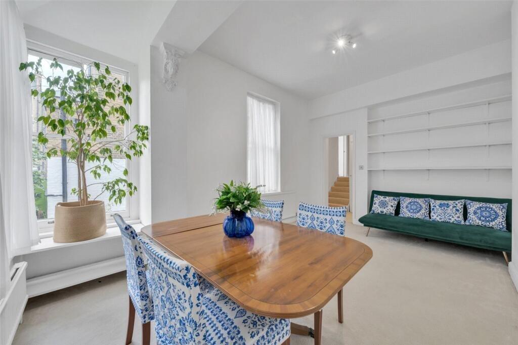 1 bed 1st Floor Flat for rent in Kensington. From Chestertons Estate Agents - South Kensington Lettings