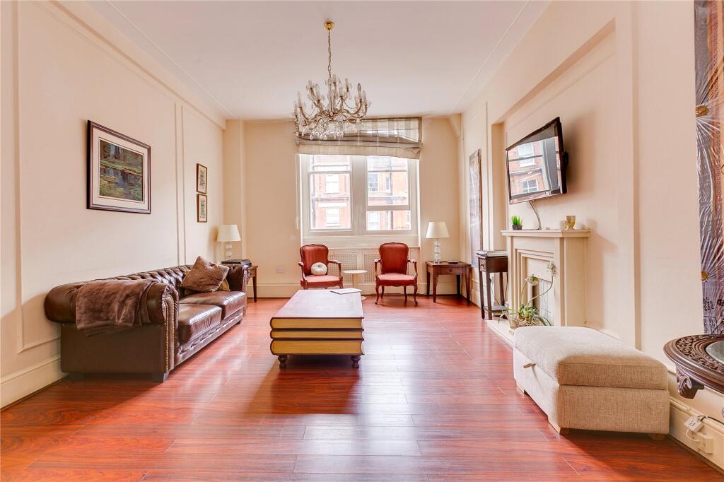 3 bed 1st Floor Flat for rent in Chelsea. From Chestertons Estate Agents - South Kensington Lettings