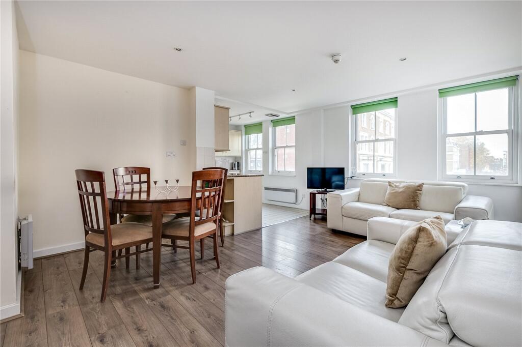 2 bed 1st Floor Flat for rent in Kensington. From Chestertons Estate Agents - South Kensington Lettings