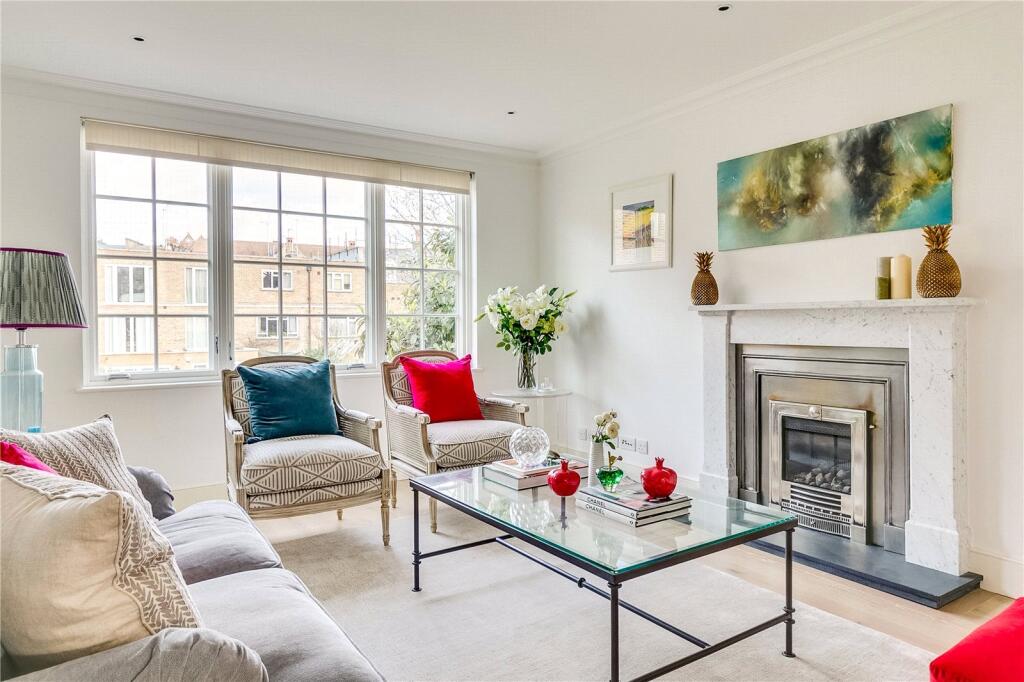 4 bed Mid Terraced House for rent in Chelsea. From Chestertons Estate Agents - South Kensington Lettings 4 bed Mid Terraced House for rent in Chelsea. From Chestertons Estate Agents - South Kensington Lettings