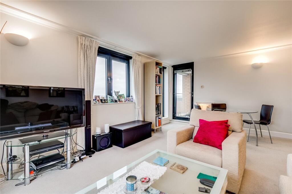 2 bed 1st Floor Flat for rent in Kensington. From Chestertons Estate Agents - South Kensington Lettings