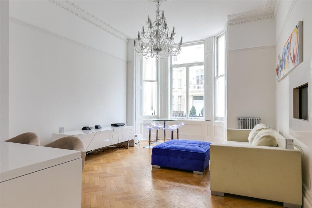 2 bed 1st Floor Flat for rent in Kensington. From Chestertons Estate Agents - South Kensington Lettings