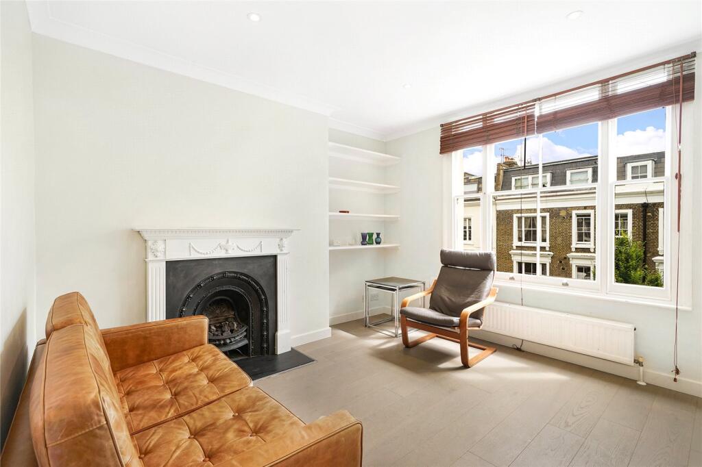 2 bed 1st Floor Flat for rent in Kensington. From Chestertons Estate Agents - South Kensington Lettings 2 bed 1st Floor Flat for rent in Kensington. From Chestertons Estate Agents - South Kensington Lettings