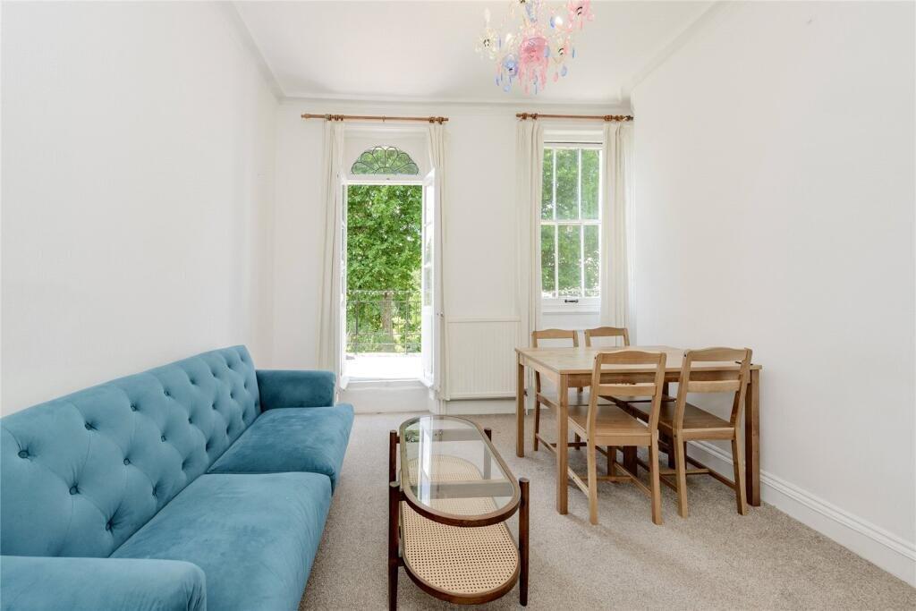 2 bed 1st Floor Flat for rent in Kensington. From Chestertons Estate Agents - South Kensington Lettings 2 bed 1st Floor Flat for rent in Kensington. From Chestertons Estate Agents - South Kensington Lettings
