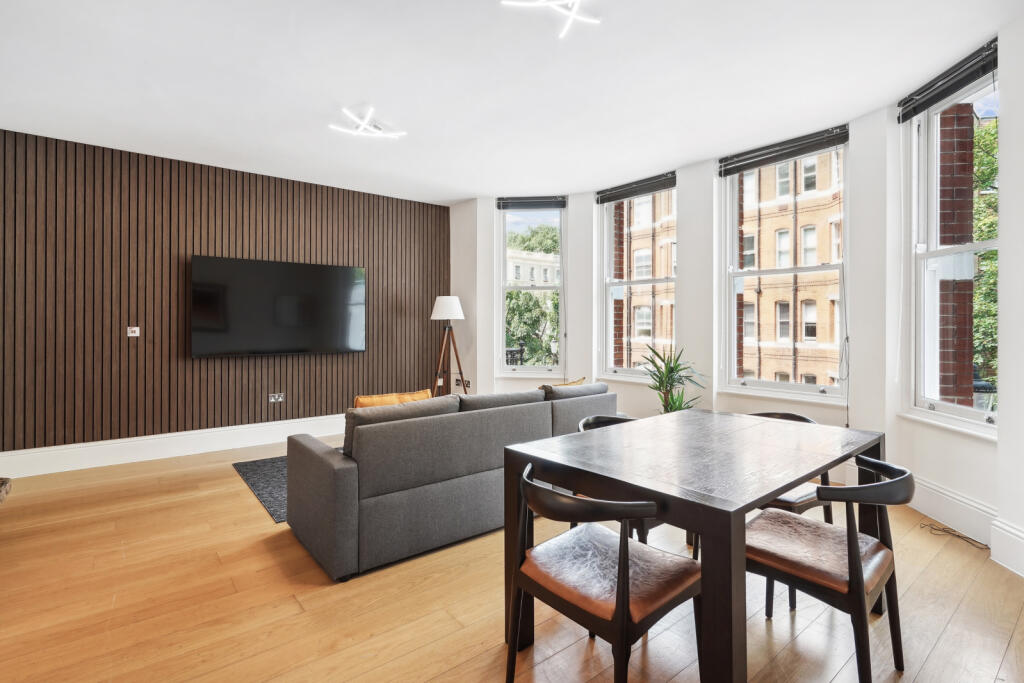 3 bed 1st Floor Flat for rent in Kensington. From Chestertons Estate Agents - South Kensington Lettings