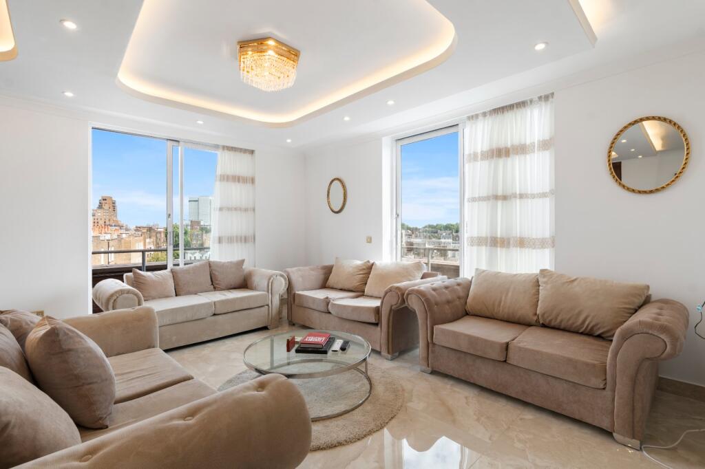 3 bed 1st Floor Flat for rent in Kensington. From Chestertons Estate Agents - South Kensington Lettings
