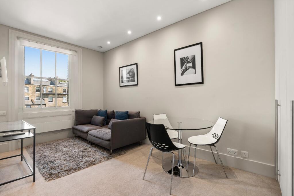 1 bed 1st Floor Flat for rent in Kensington. From Chestertons Estate Agents - South Kensington Lettings