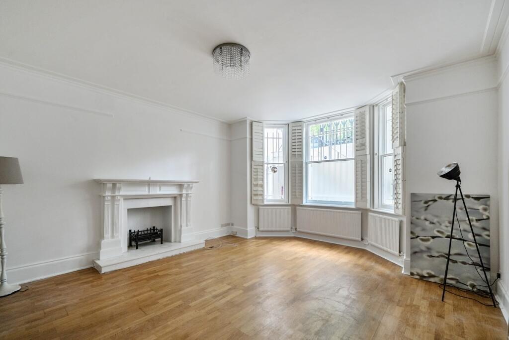 2 bed 1st Floor Flat for rent in Kensington. From Chestertons Estate Agents - South Kensington Lettings