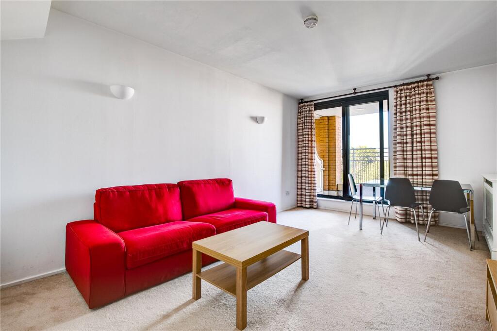2 bed 1st Floor Flat for rent in Kensington. From Chestertons Estate Agents - South Kensington Lettings