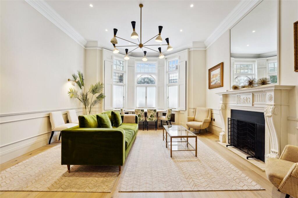 2 bed 1st Floor Flat for rent in Chelsea. From Chestertons Estate Agents - South Kensington Lettings 2 bed 1st Floor Flat for rent in Chelsea. From Chestertons Estate Agents - South Kensington Lettings