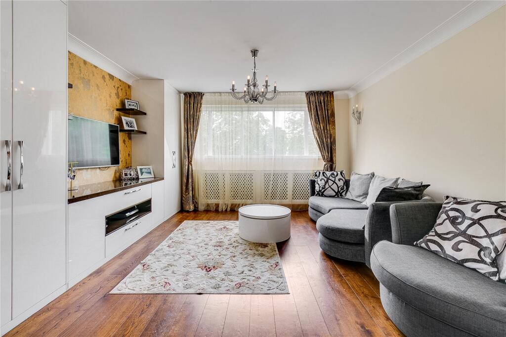 2 bed 1st Floor Flat for rent in Chelsea. From Chestertons Estate Agents - South Kensington Lettings 2 bed 1st Floor Flat for rent in Chelsea. From Chestertons Estate Agents - South Kensington Lettings