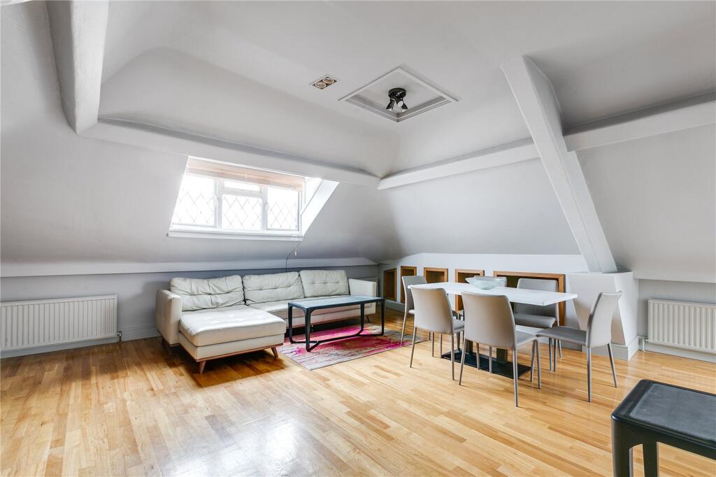 2 bed 1st Floor Flat for rent in Kensington. From Chestertons Estate Agents - South Kensington Lettings