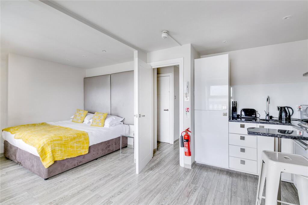 0 bed 1st Floor Flat for rent in Kensington. From Chestertons Estate Agents - South Kensington Lettings