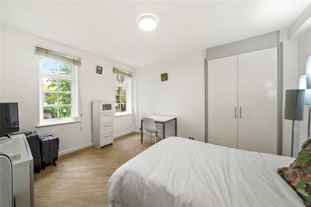 0 bed Flat for rent in Paddington. From Chestertons Estate Agents - St Johns Wood Lettings