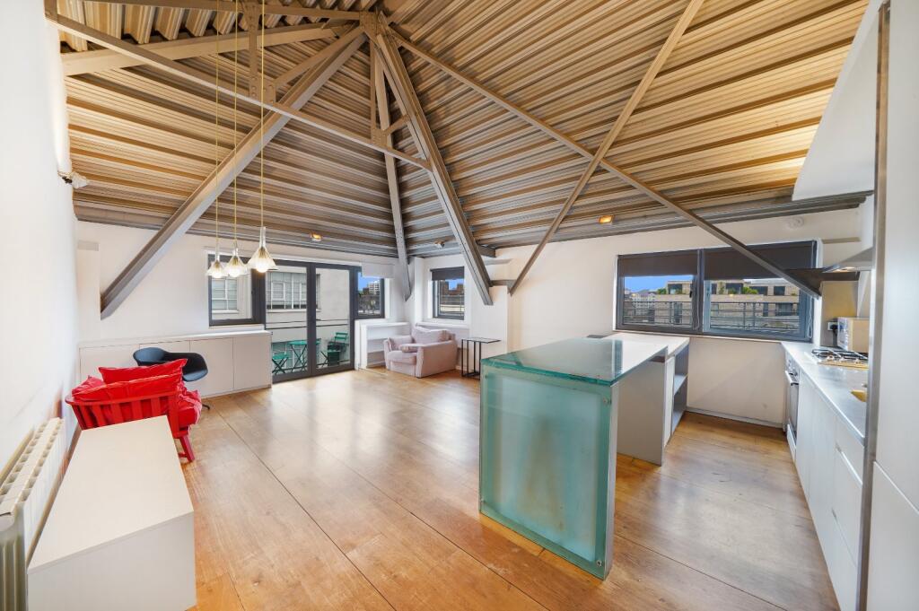 2 bed 1st Floor Flat for rent in Paddington. From Chestertons Estate Agents - St Johns Wood Lettings